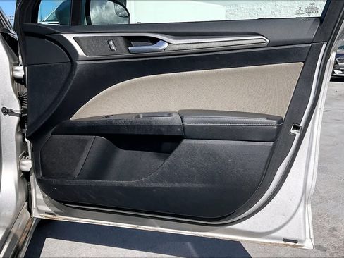 Used 2018 Ford Fusion S FWD image 28