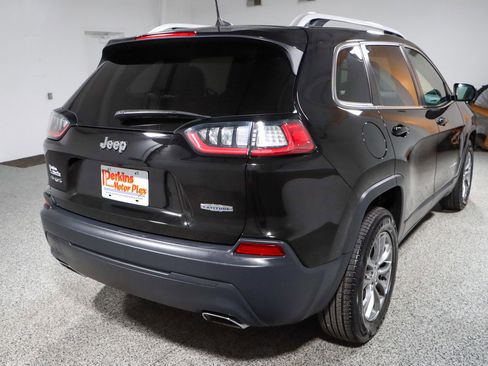 Used 2019 Jeep Cherokee Latitude Plus w/ Comfort/Convenience Group image 7