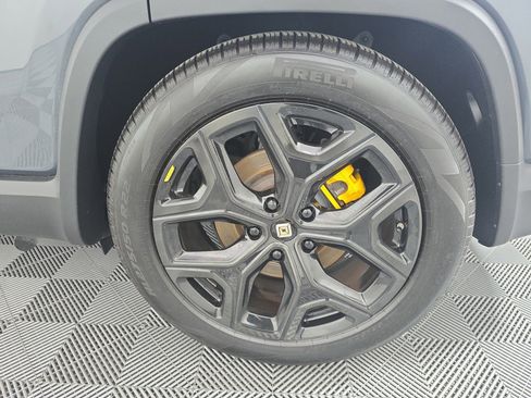 Used 2023 Rivian R1S Adventure AWD/4WD image 10