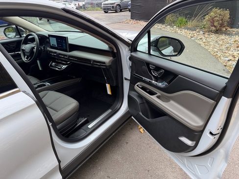 New 2026 Lincoln Corsair Grand Touring image 11