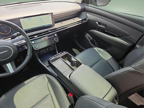 Used 2026 Hyundai Tucson Limited AWD/4WD image 19