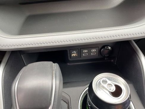 Used 2023 Toyota Highlander LE image 17