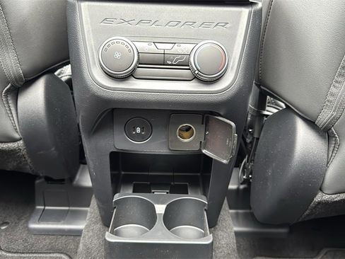 New 2025 Ford Explorer Active w/ Active Comfort Package image 38