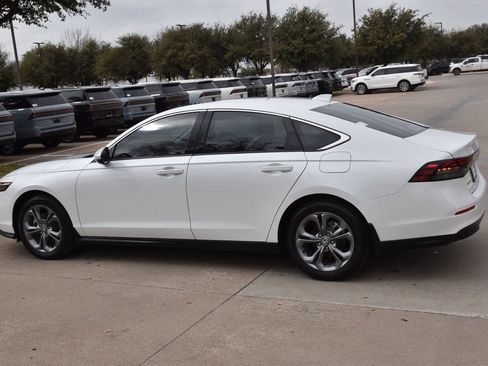 Used 2024 Honda Accord EX image 11