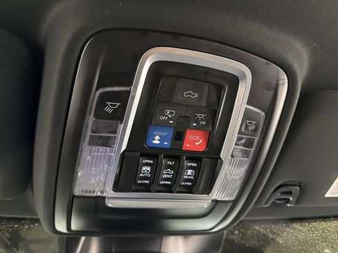 Used 2024 RAM 2500 Limited image 42