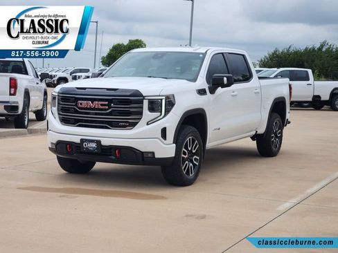Used 2025 GMC Sierra 1500 AT4 w/ AT4 Premium Package AWD/4WD image 6