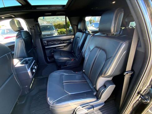 Used 2023 Ford Expedition Max Platinum image 18