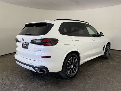 Used 2025 BMW X5 xDrive50e w/ M Sport Package AWD/4WD image 9