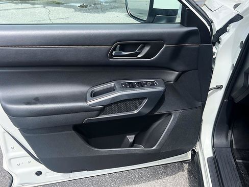 Certified 2023 Nissan Pathfinder Rock Creek AWD/4WD image 6