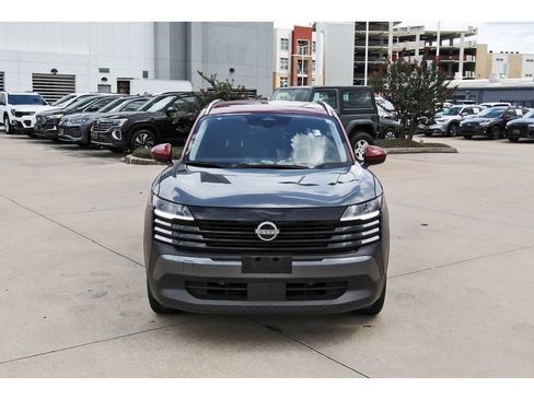 Used 2026 Nissan Kicks SV FWD image 2