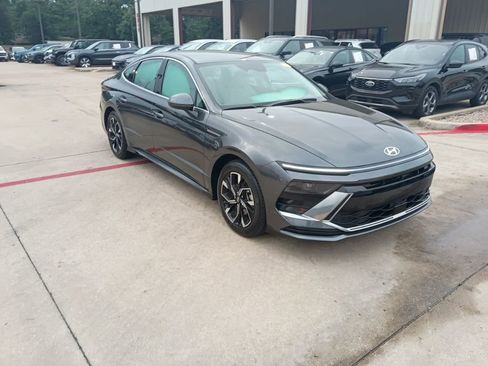 Used 2025 Hyundai Sonata SEL FWD image 6