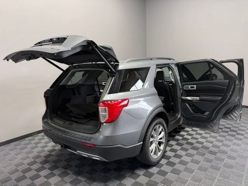 Used 2023 Ford Explorer XLT w/ Equipment Group 202A AWD/4WD image 28