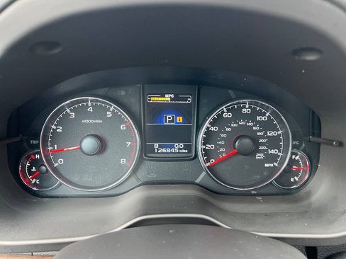 Used 2014 Subaru Outback 2.5i Limited AWD/4WD image 36