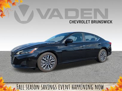 Used 2023 Nissan Altima 2.5 SV