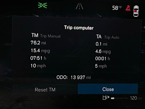 Used 2025 Volvo XC60 B5 Plus image 17