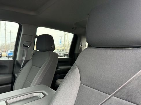 Used 2025 Chevrolet Silverado 2500 Custom w/ Custom Value Package image 7