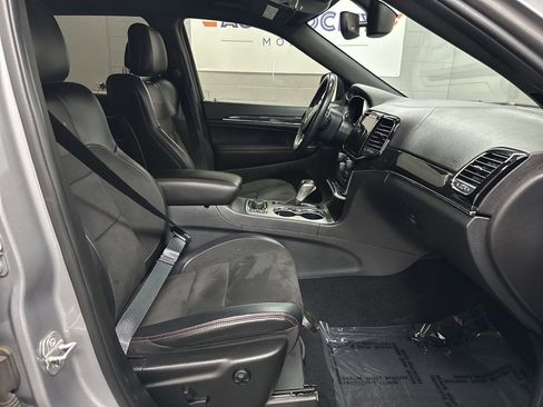 Used 2019 Jeep Grand Cherokee Trailhawk image 22