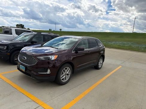 Certified 2024 Ford Edge SEL w/ Convenience Package AWD/4WD image 7