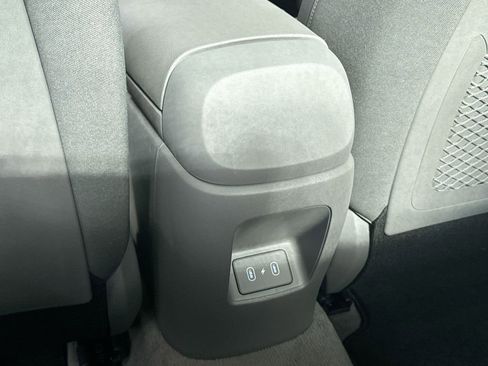 Certified 2025 Hyundai Elantra SEL FWD image 23