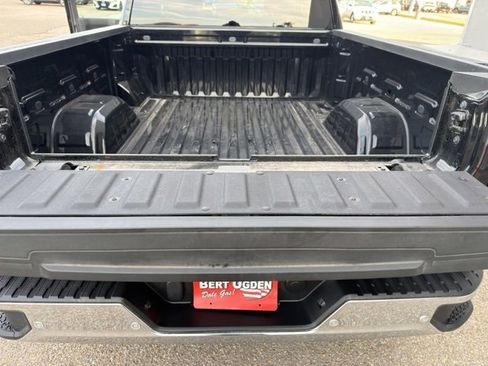 Used 2025 Chevrolet Silverado 1500 W/T w/ Z71 Off-Road Package image 9