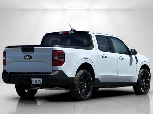 Used 2025 Ford Maverick Lariat w/ Black Appearance Package AWD/4WD image 3