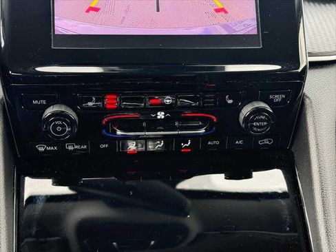 Certified 2023 Jeep Grand Cherokee Laredo w/ Luxury Tech Group I image 25