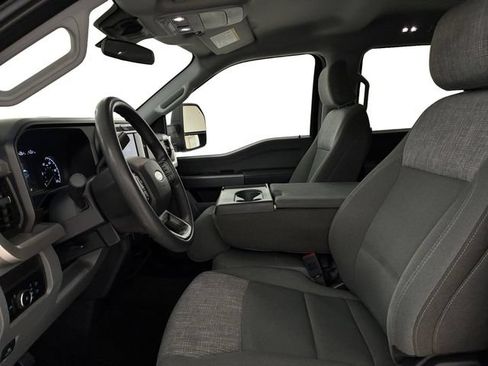Used 2025 Ford F250 XLT AWD/4WD image 11