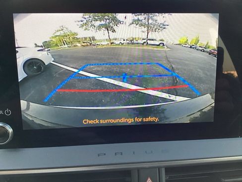 Used 2024 Toyota Prius XLE AWD/4WD image 15