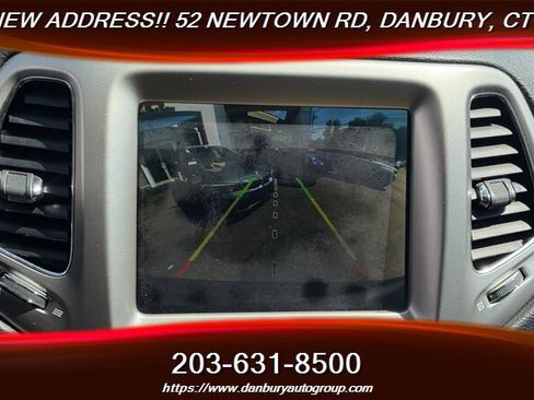 Used 2018 Jeep Compass Latitude w/ Popular Equipment Group AWD/4WD image 23