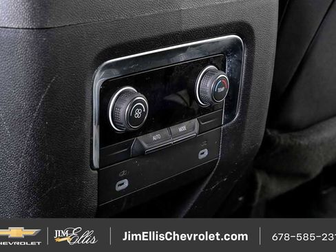 Certified 2024 Chevrolet Suburban LT RWD image 20