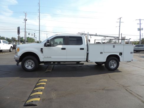Used 2017 Ford F350 XL w/ Power Equipment Group image 2