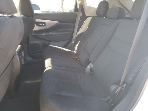 Used 2019 Nissan Murano SV image 17