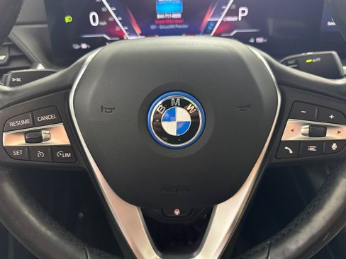 Used 2023 BMW i4 eDrive35 w/ Premium Package RWD image 10