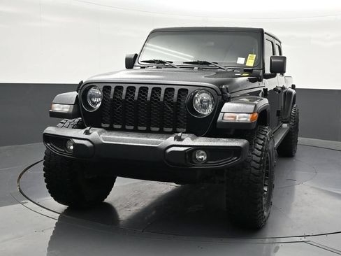Used 2021 Jeep Gladiator Sport AWD/4WD image 9