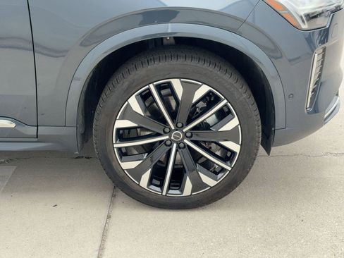 Certified 2025 Volvo XC90 B5 Plus image 11