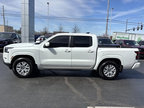Certified 2024 Nissan Frontier SV w/ SV Convenience Package image 8