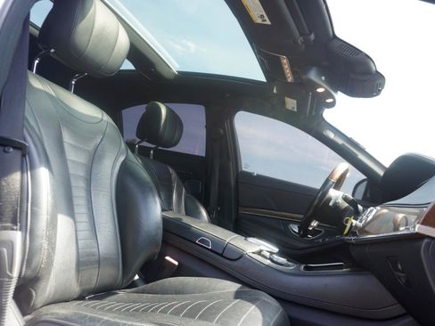 Used 2015 Mercedes-Benz S 550 4MATIC Sedan image 24