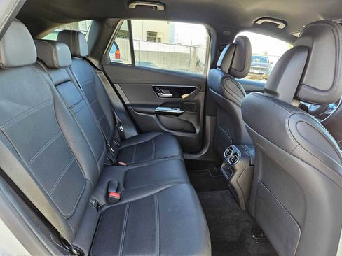 Used 2024 Mercedes-Benz GLC 300 4MATIC image 21