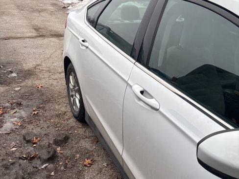 Used 2015 Ford Fusion S image 7