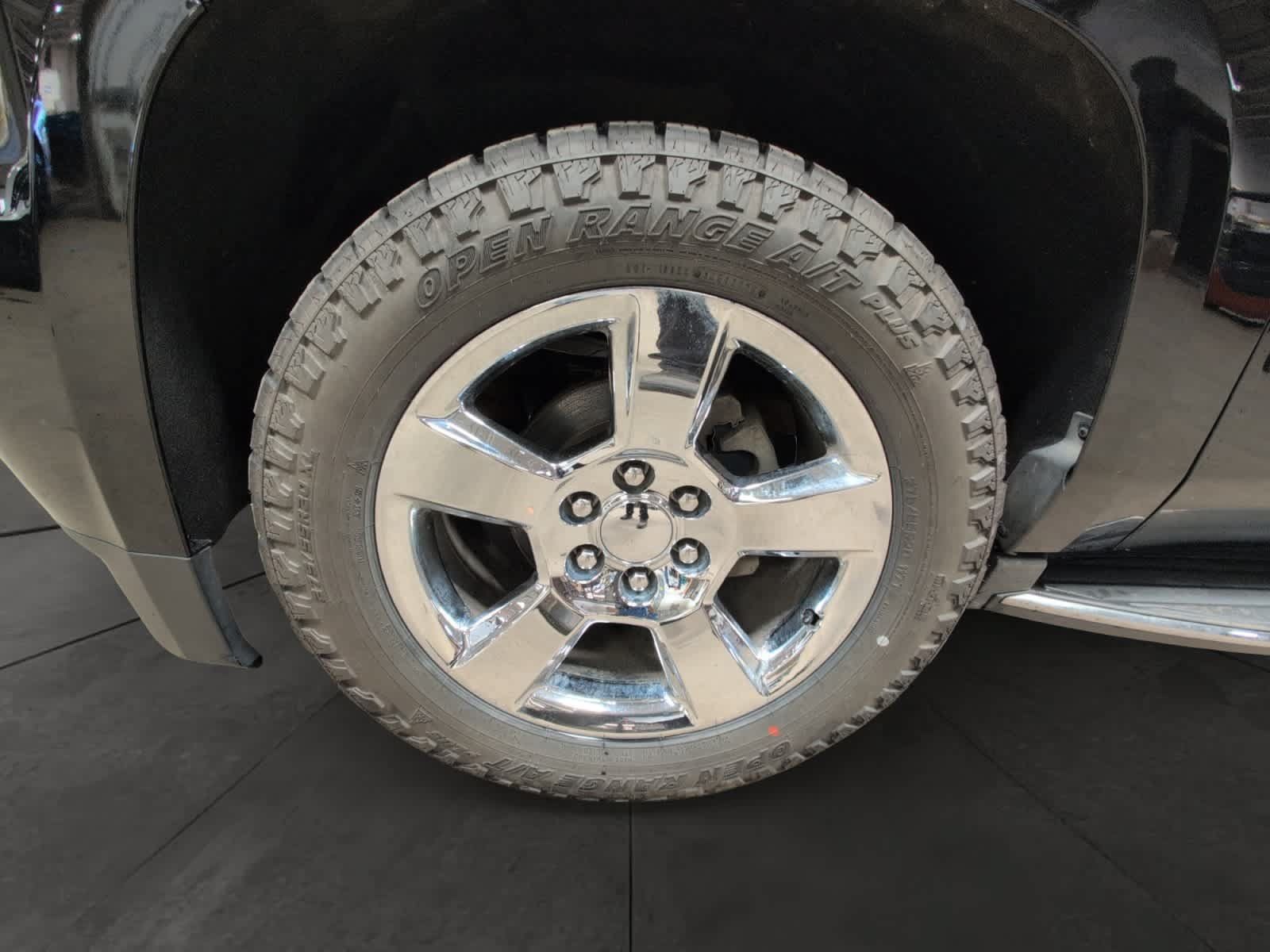 Used 2015 Chevrolet Suburban LTZ AWD/4WD image 14
