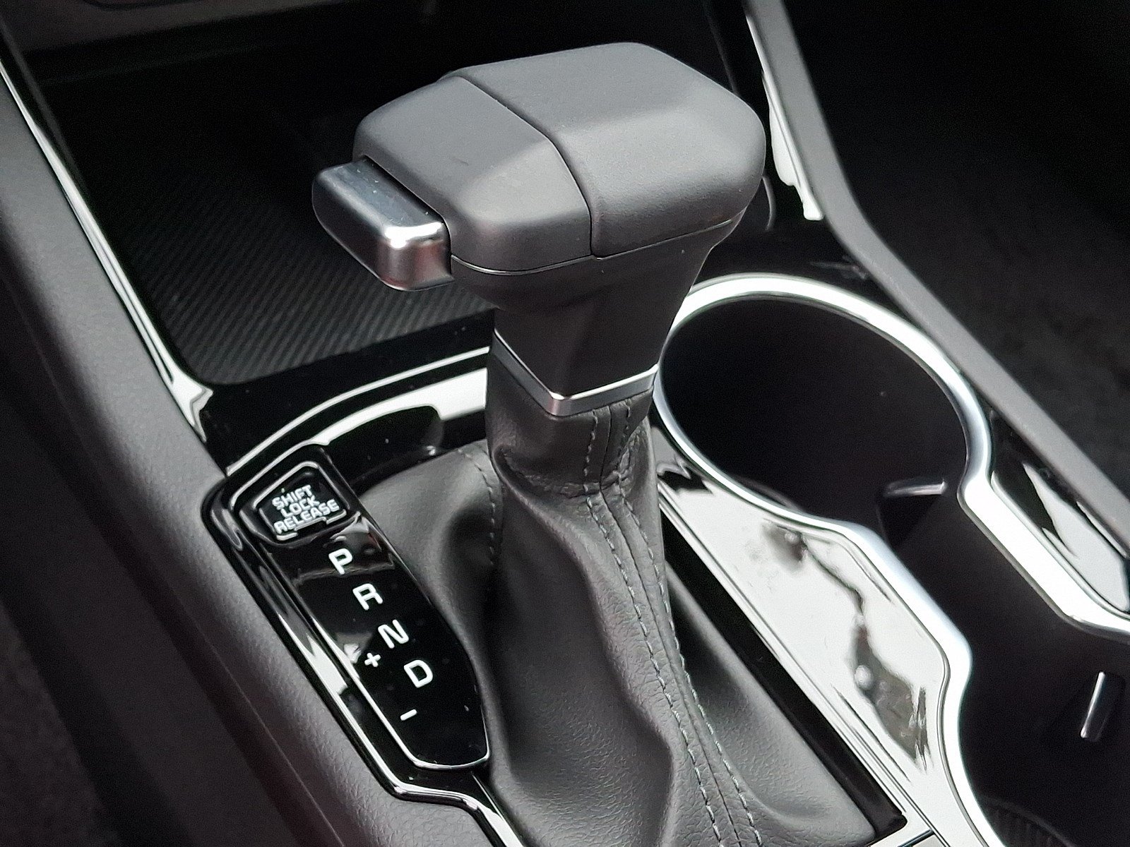 New 2026 Kia K5 GT-Line w/ GT-Line Red Interior Package FWD image 9