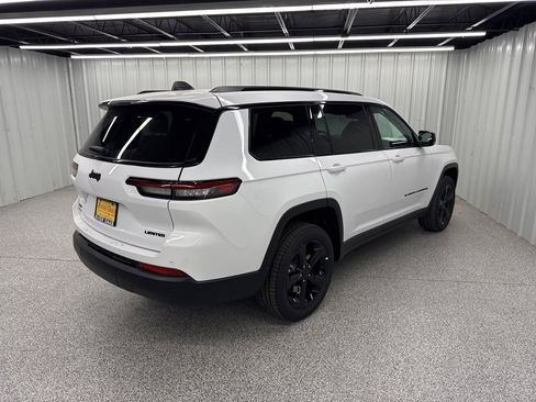 Used 2025 Jeep Grand Cherokee L Limited w/ Black Appearance Package image 6