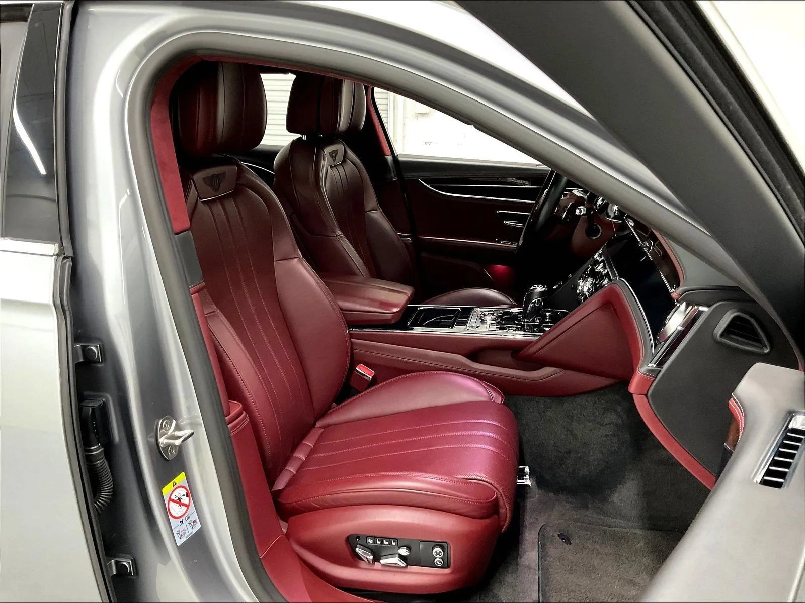 Used 2021 Bentley Flying Spur V8 AWD/4WD image 12