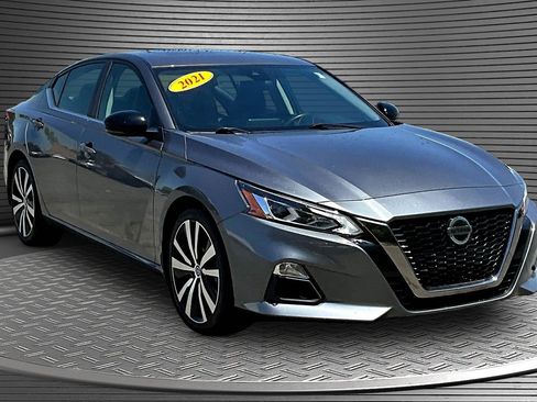 Used 2021 Nissan Altima 2.5 SR w/ SR Premium Package FWD image 1