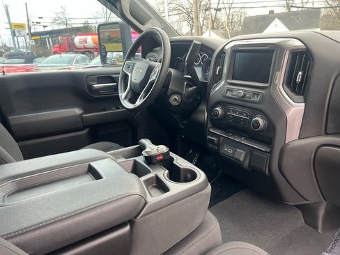 Used 2022 Chevrolet Silverado 2500 Custom w/ Custom Convenience Package image 27