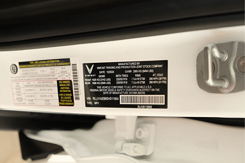New 2025 VinFast VF 8 Eco AWD/4WD image 24