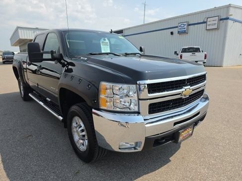 Used 2009 Chevrolet Silverado 2500 LT w/ Exterior Plus Package AWD/4WD image 7