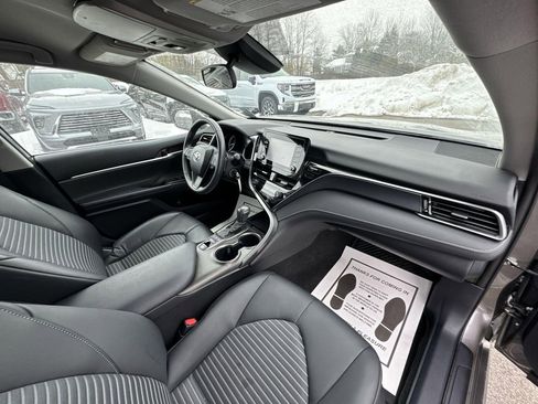Used 2023 Toyota Camry SE image 27