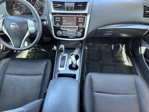 Used 2018 Nissan Altima 2.5 SR FWD image 14