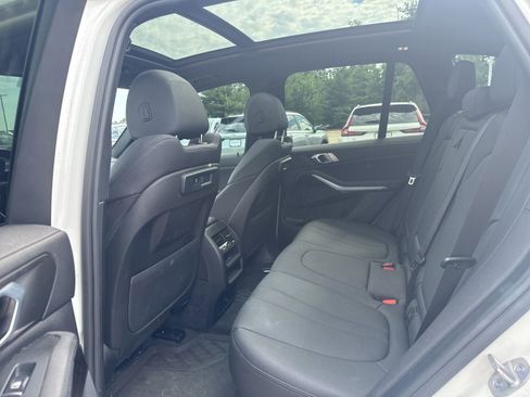 Used 2021 BMW X5 xDrive40i AWD/4WD image 34